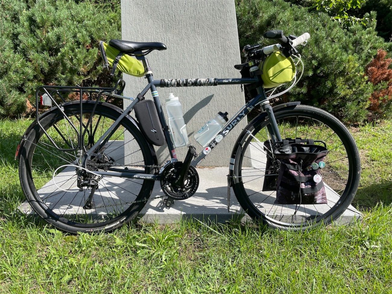 NITTO S-rack】SURLY DISC TRUCKER にフロントパニアラックを付けた 