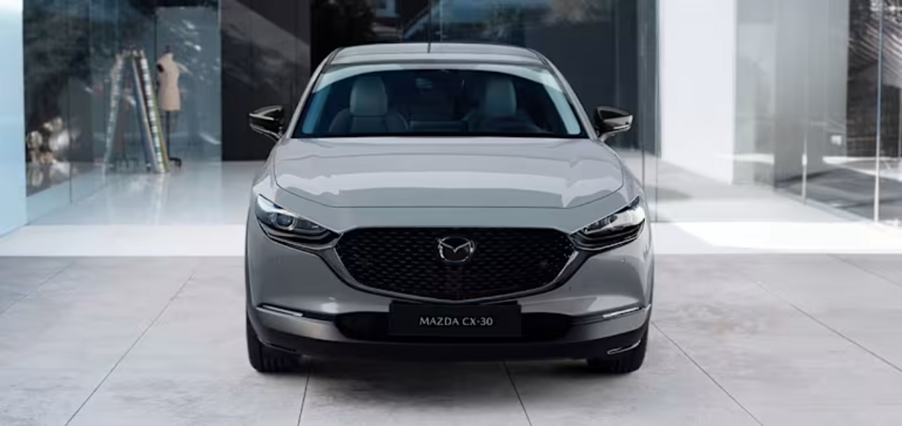 CX-30 2027年モデル（欧州仕様）」のALH未装着車はヘッドライト内部が