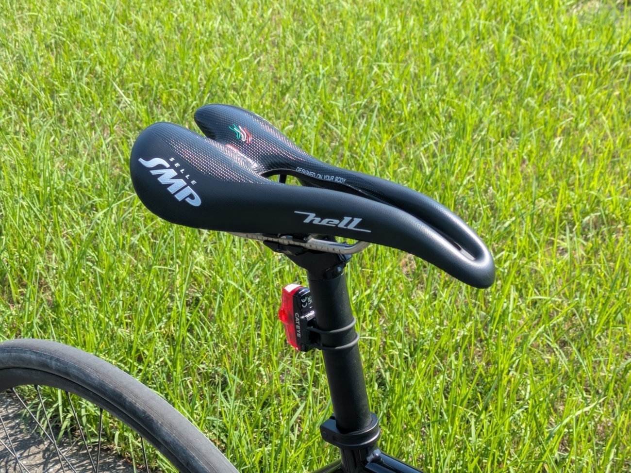 サドルをSelle SMPのHellに交換しました - FUJIのVapahを買いました