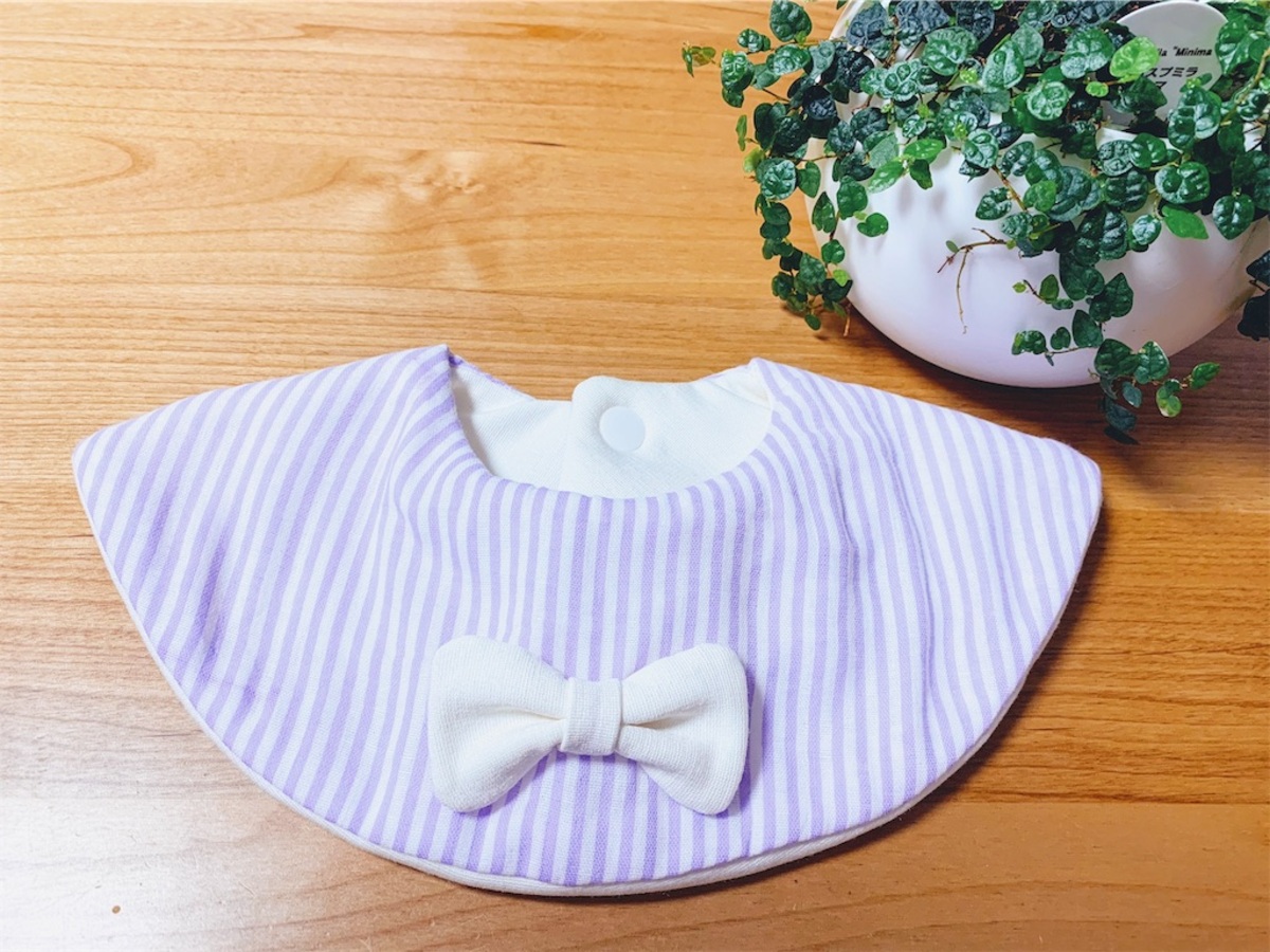 B39 ポンポン付き まんまる スタイ ハンドメイド 心強く リバーシブル 