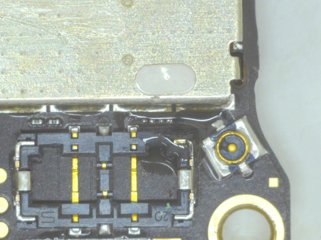 【ニック】iPhone15 128GB 起動不可 基板修理 部品取用 iPhone 15 ロジックボードの交換 - iFixit 修理ガイド