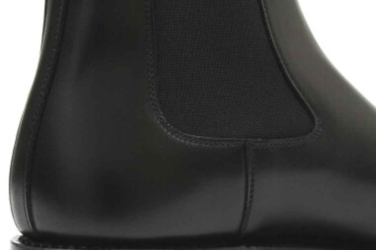 ロック＆シック、サイドゴアブーツ。㉑ クロケット＆ジョーンズ リング 