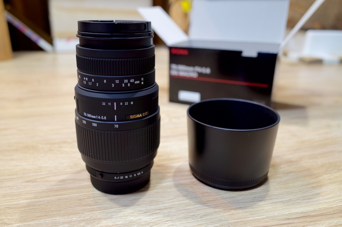 新品の望遠ズームレンズなのに一万円と少しで買えちゃうんだなあ 