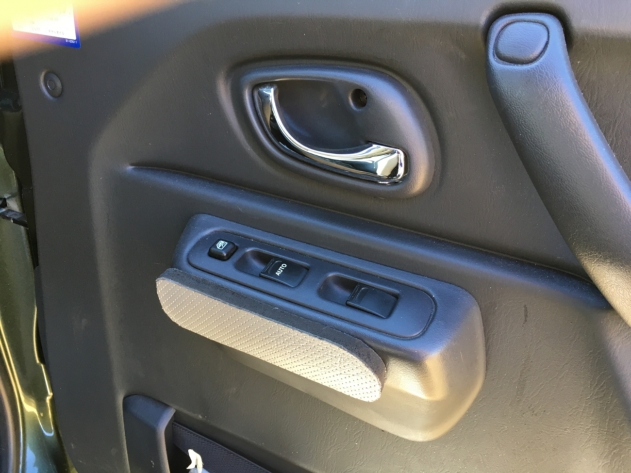 JB23ジムニーの内装カスタム〜ヒザが痛い運転席を快適化～JB64では 