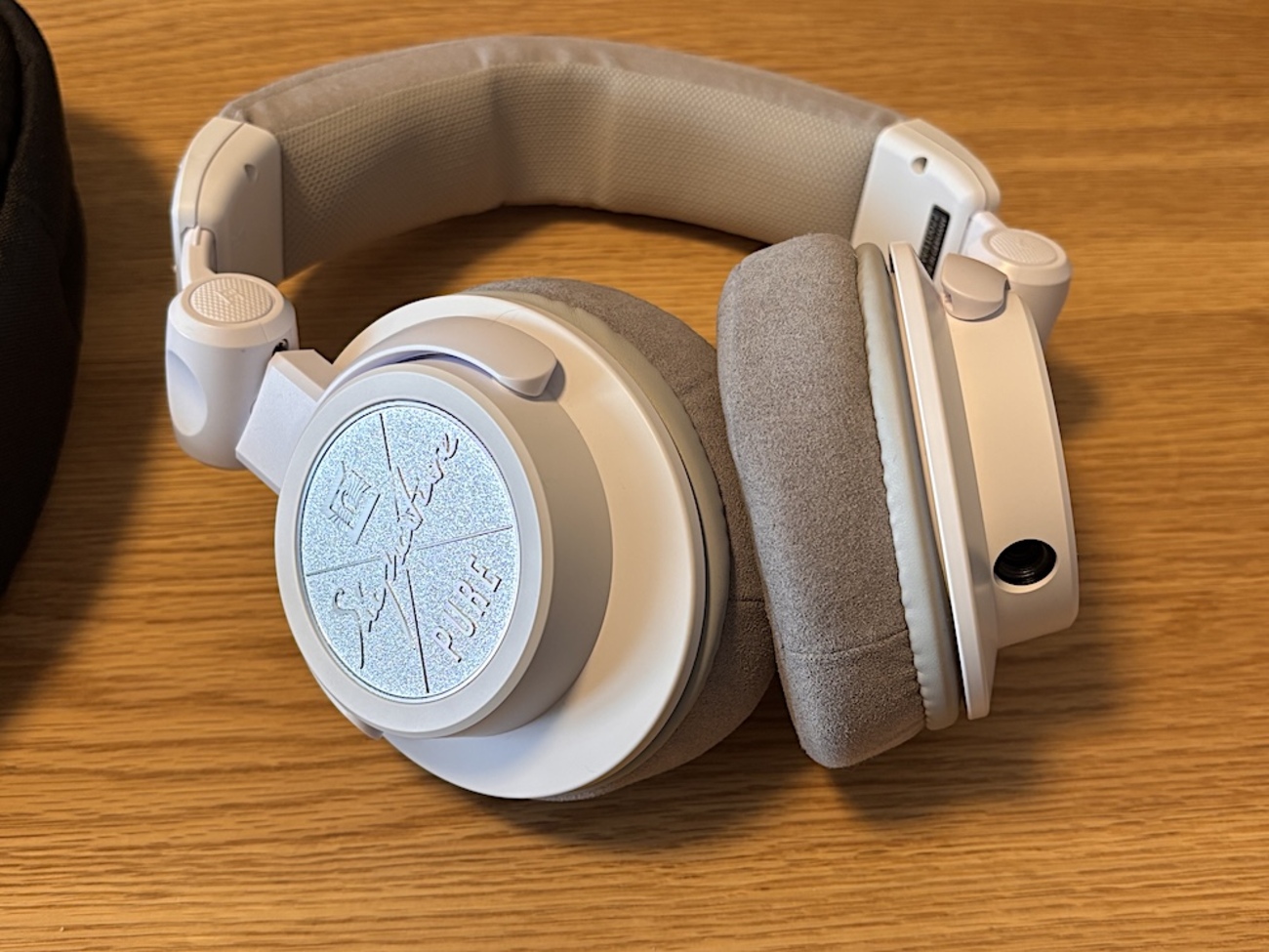 ヘッドホンレビュー Ultrasone Signature PURE WHITE 〜 リスニングが