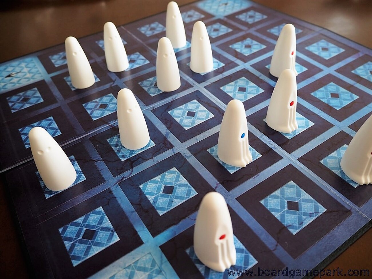 ガイスター 日本語版 ボードゲーム（Geister：ガイスター」万人に 