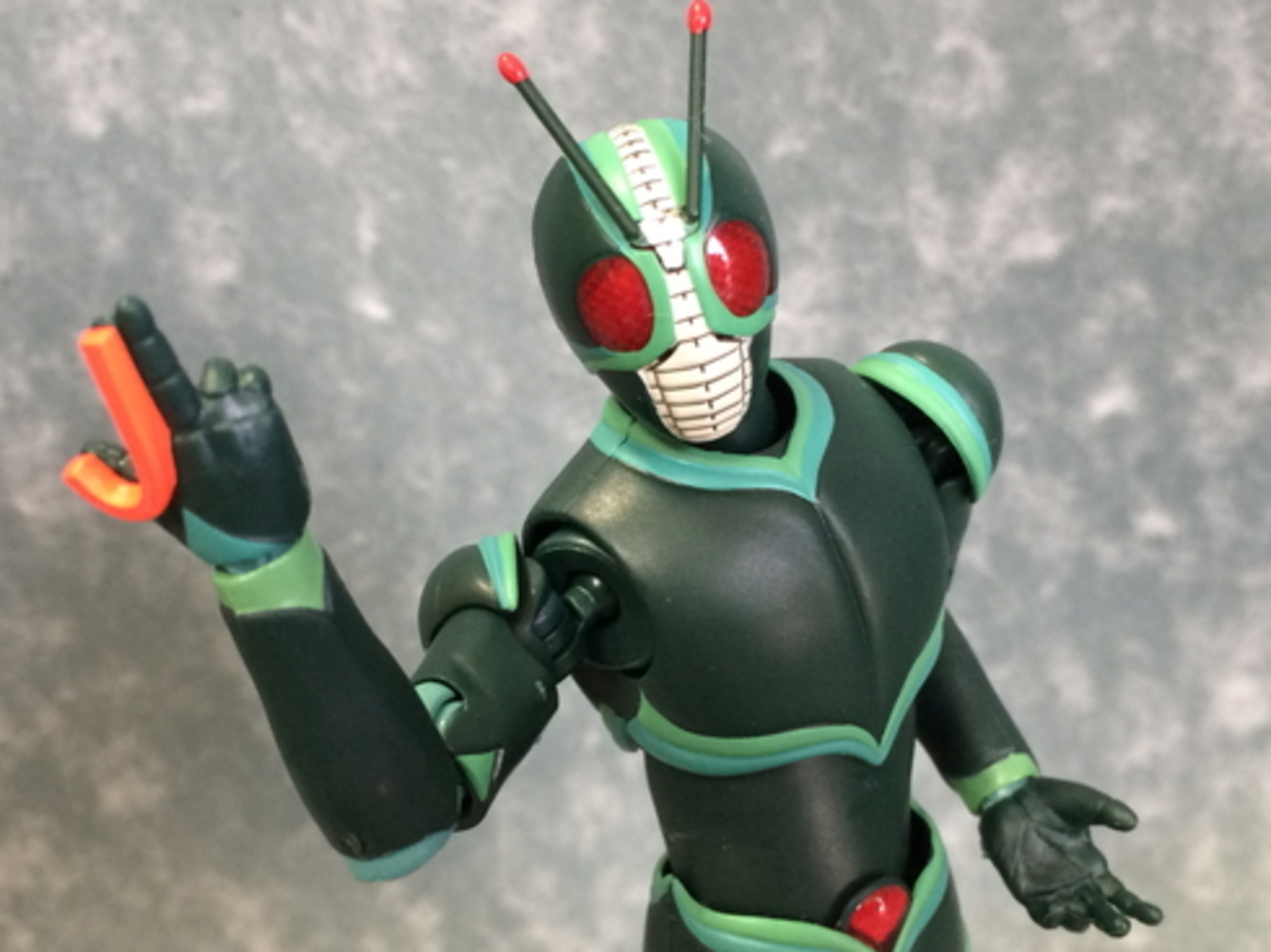 SHフィギュアーツ 仮面ライダーJ Amazon.co.jp: S.H.Figuarts 仮面ライダーJ : おもちゃ