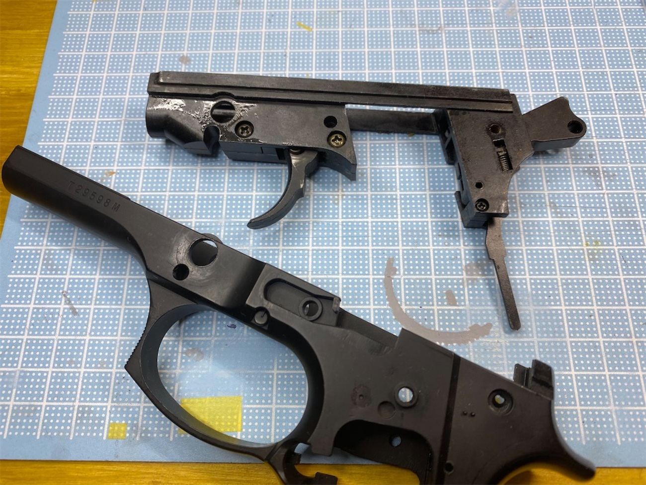 東京マルイ M92Fを分解してみる 〜フレーム分解編