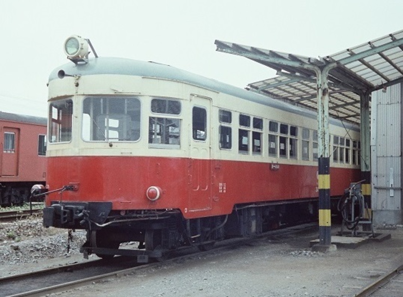 岩手開発鉄道キハ301(夕張キハ201・202)組み立てキット　ジャンク 岩手開発鉄道キハ301(夕張キハ201・202)組み立てキット ジャンク