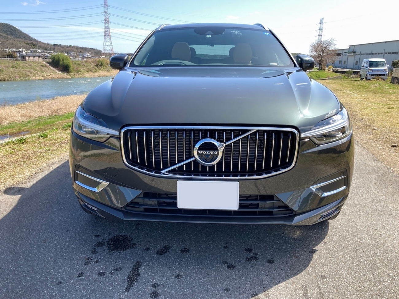 2021年式VOLVO XC60のワイパーゴムを自分で交換する - give IT a try