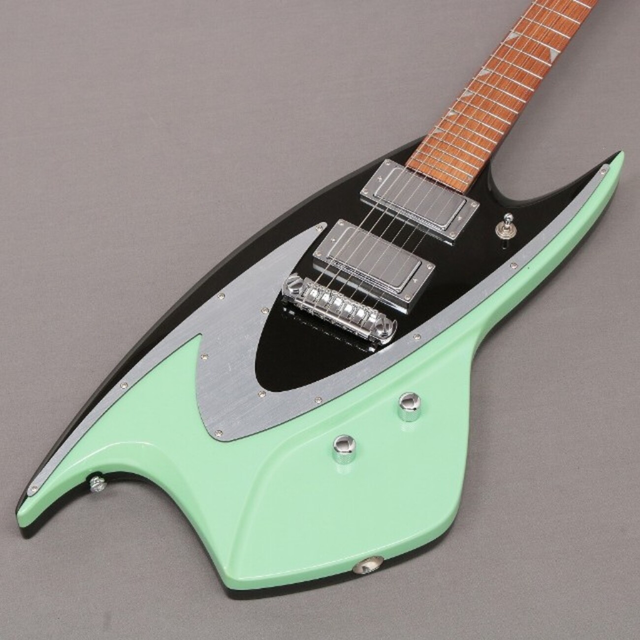 Backlund Guitars Model 400 - サラリーマンの夢