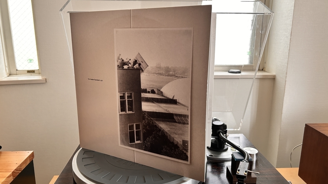 Tim Hecker / RAVEDEATH 1972 - 黙示録の時代の音楽 - Sound & Silence
