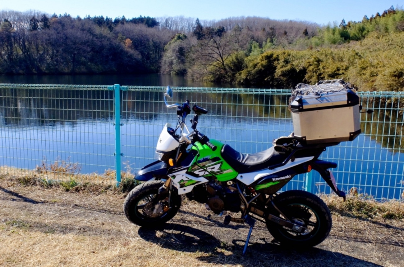 堅牢な冒険スタイルのトップケース（GIVI社製TREKKER OUTBACK 