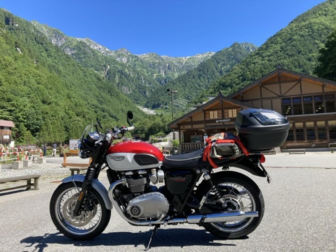 トライアンフ・ボンネビルT120】1000Km走ったファースト 
