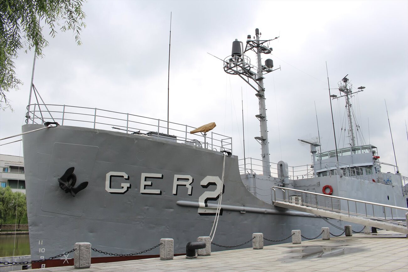 アメリカ軍艦の 船　置物　レトロ傷汚れあり 北朝鮮に残されたアメリカの軍艦・プエブロ号を見る 朝鮮平壌南浦巡検