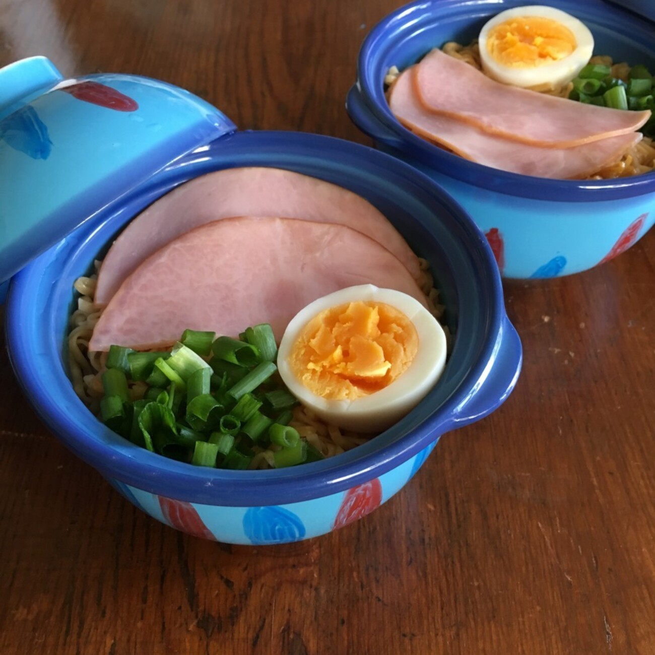 小3の作るジブリ飯②】崖の上のポニョにでてくるリサのラーメンを器も 