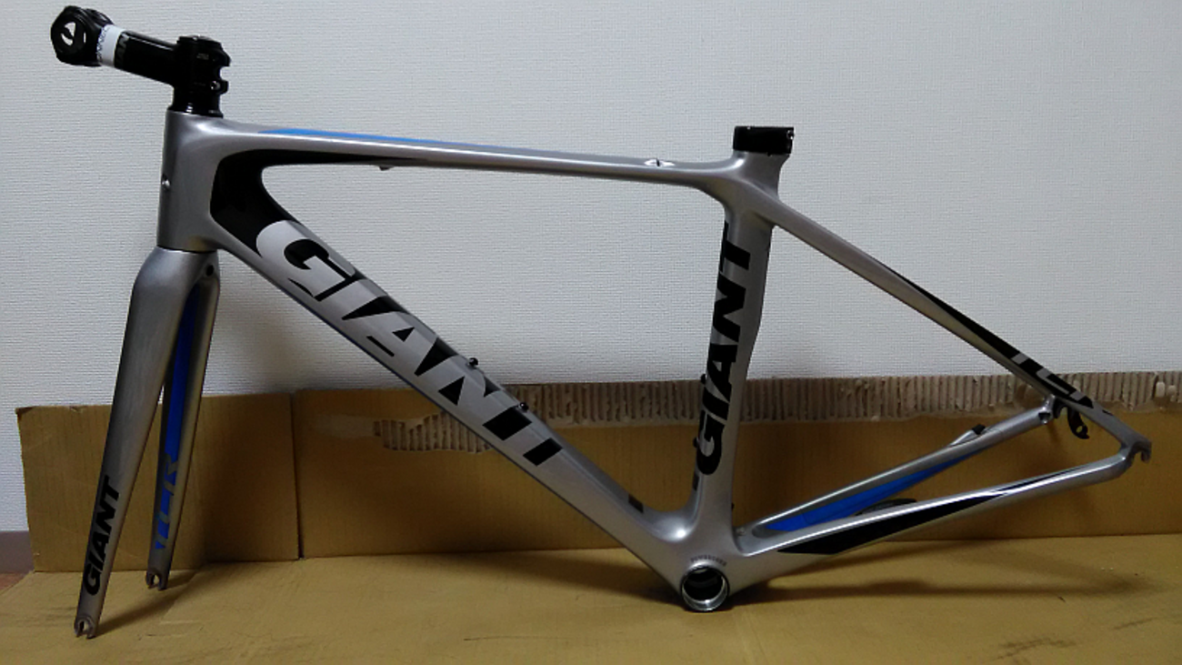 ロードバイク組み立て その2 ～フレームは GIANT TCR ADVANCED 0 2012 