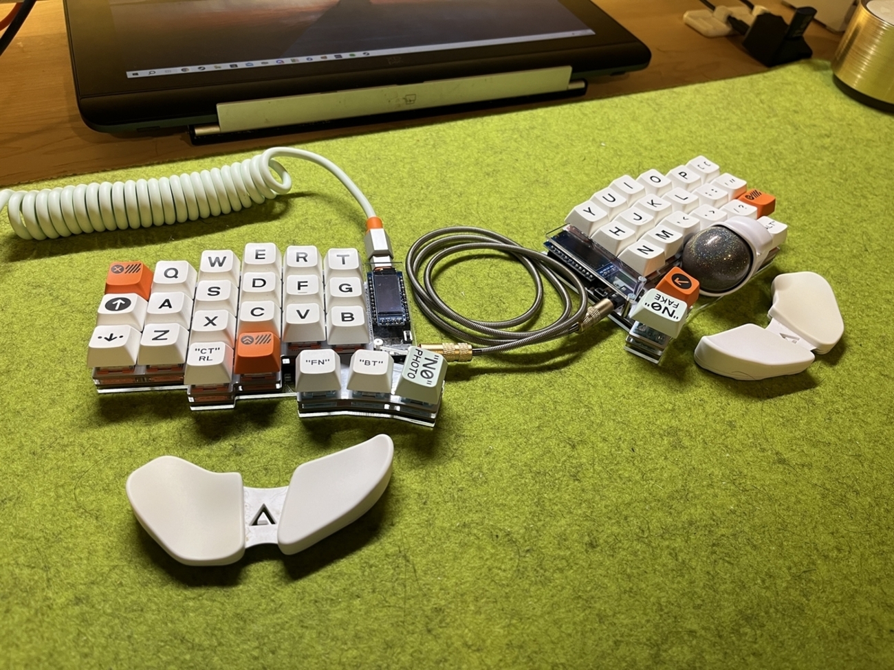 ガジェット】久々に自作キーボードを作った話【Keyball44】 - 満遊亭