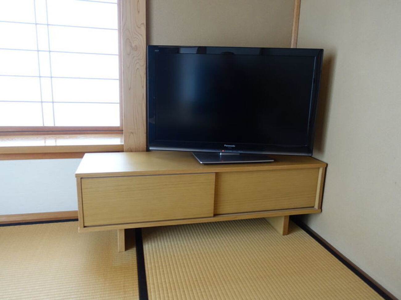 オーク材AVラック薄型（引戸）