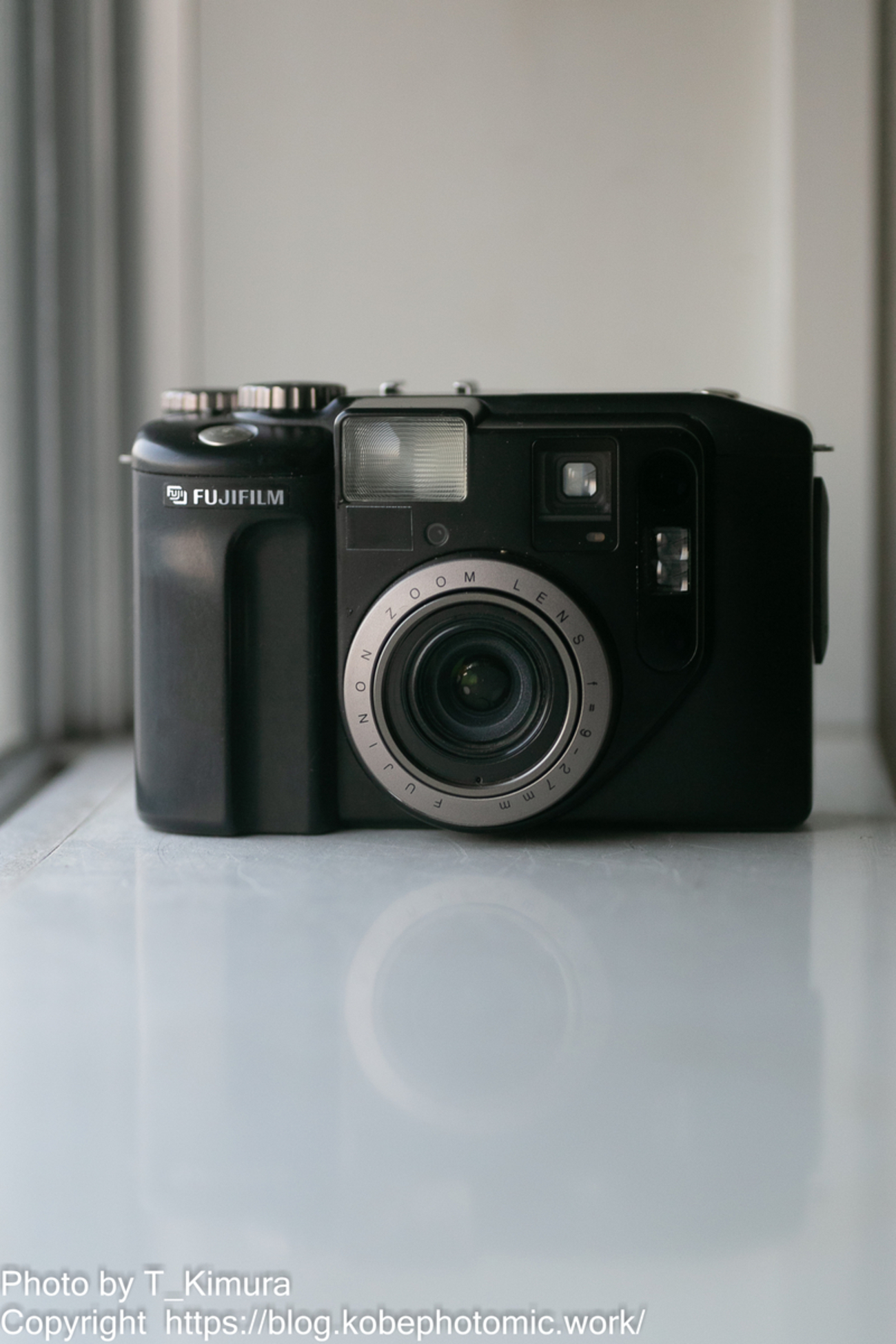 FUJIX DS-300 645判みたいな形ですが… - 雑食カメラマンの雑感記