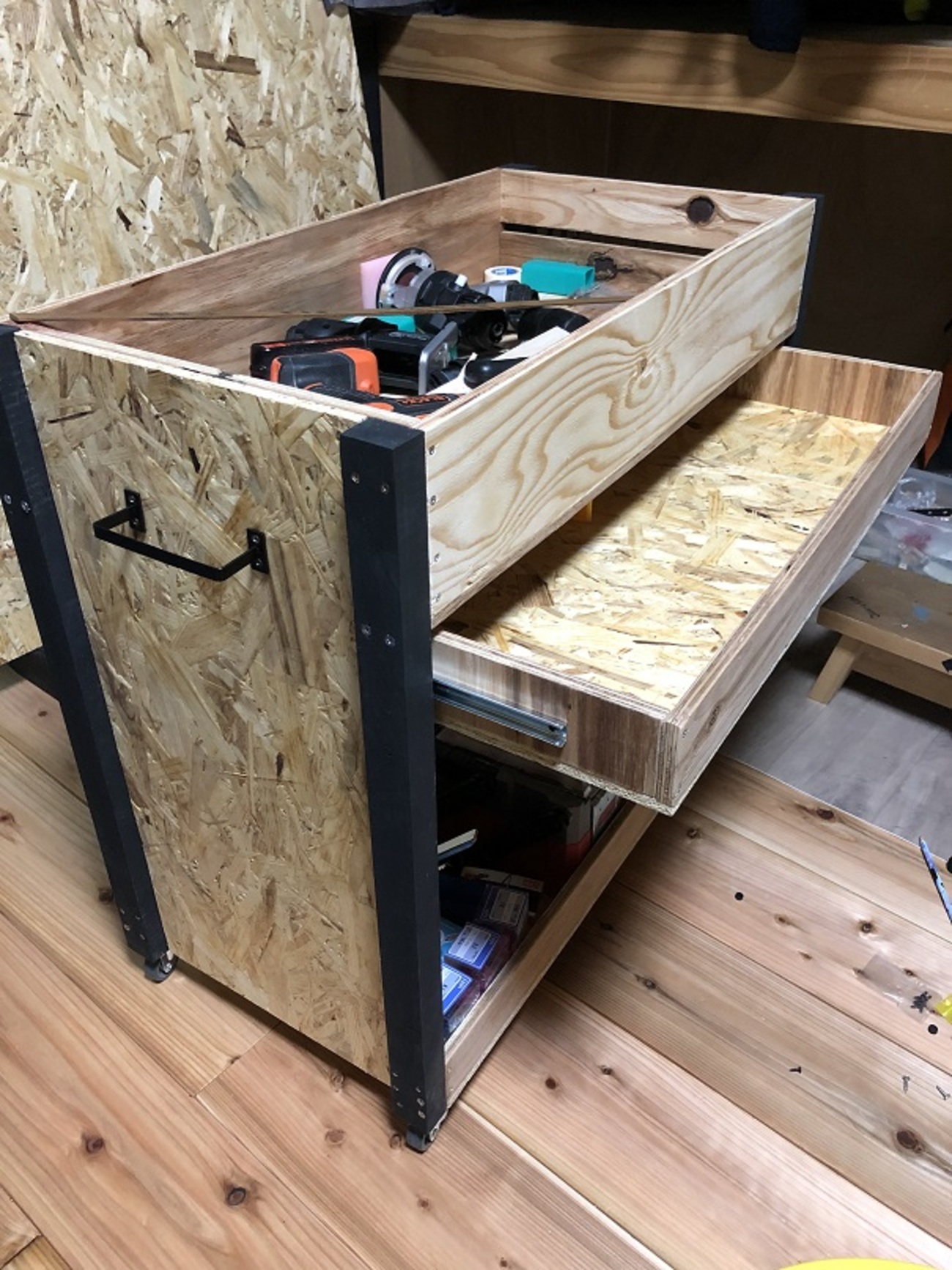 工具ワゴンをDIY（工具がまとまり効率アップ） - キングギドラの日常
