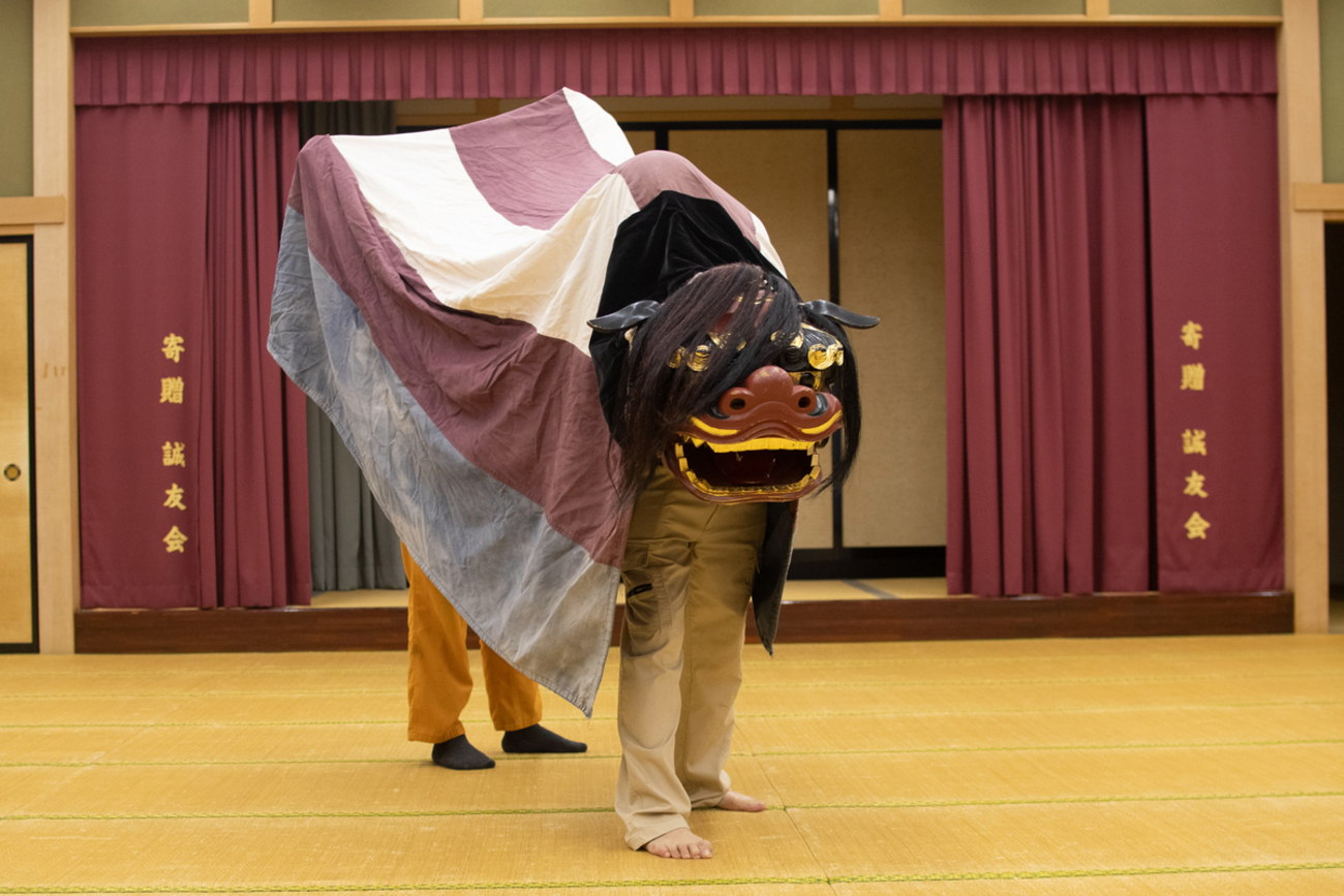 新品大樋やき　獅子がしら 新製品樹脂製 宇津獅子頭8寸白髪付き