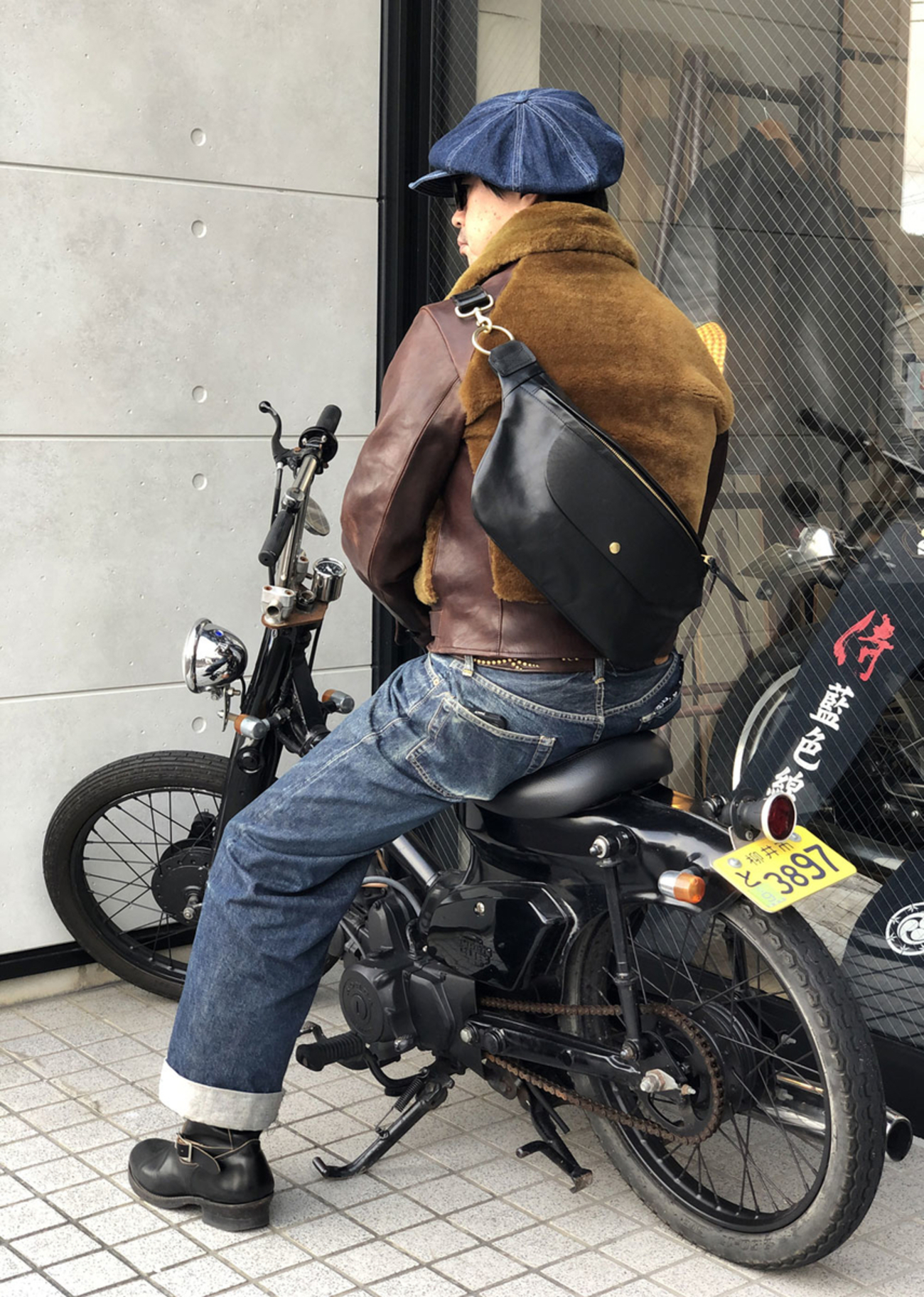 Inception/インセプション ピタッと体に馴染むホースハイドボディー 