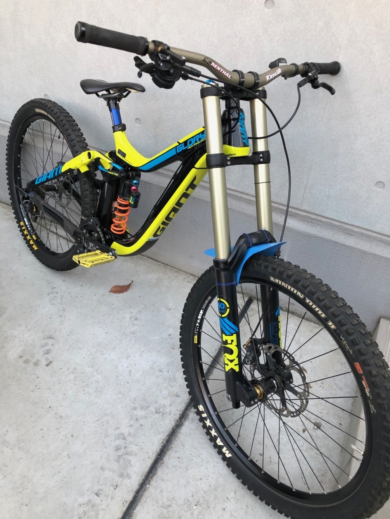 MTB GIANT GLORYってこんなダウンヒルバイク - 誰でも自分でできる MTB 
