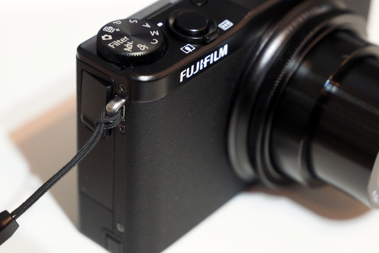 はじめてのXシリーズ！？ FUJIFILM XQ1を買いました - I AM A DOG