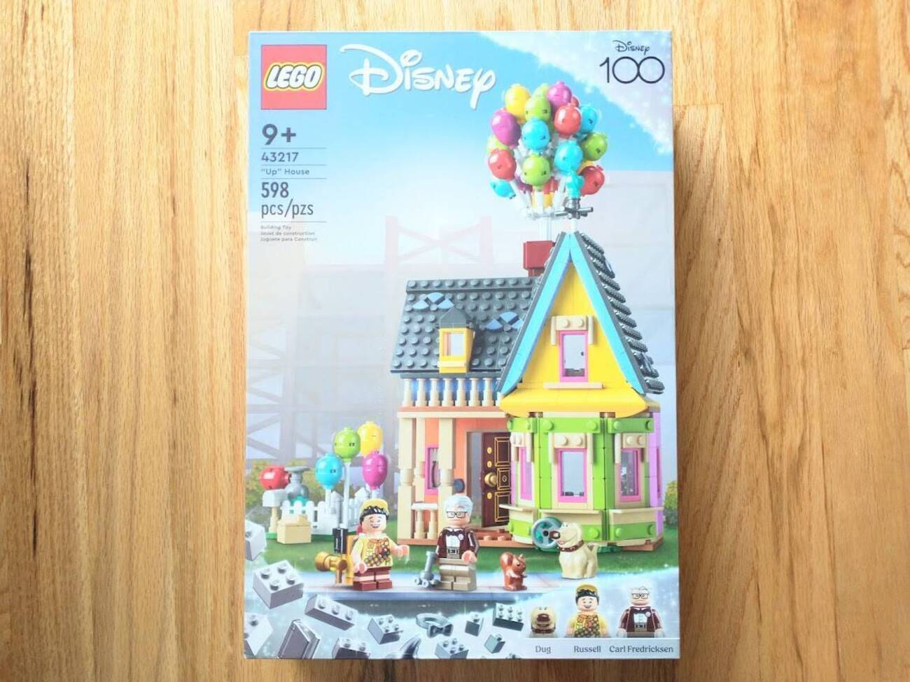 LEGO®︎（レゴ）43217、カールじいさんの空飛ぶ家。かわいい風船付きの 
