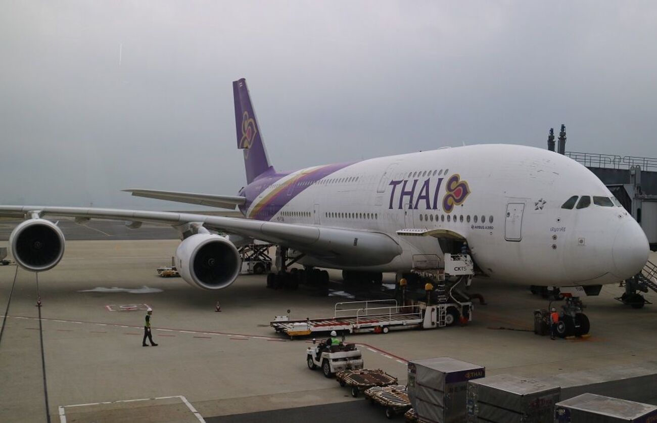 タイ航空 ファーストクラス アメニティ リモア グレーシルバー（灰色）④ タイ航空 ファーストクラス アメニティ リモア グレーシルバー