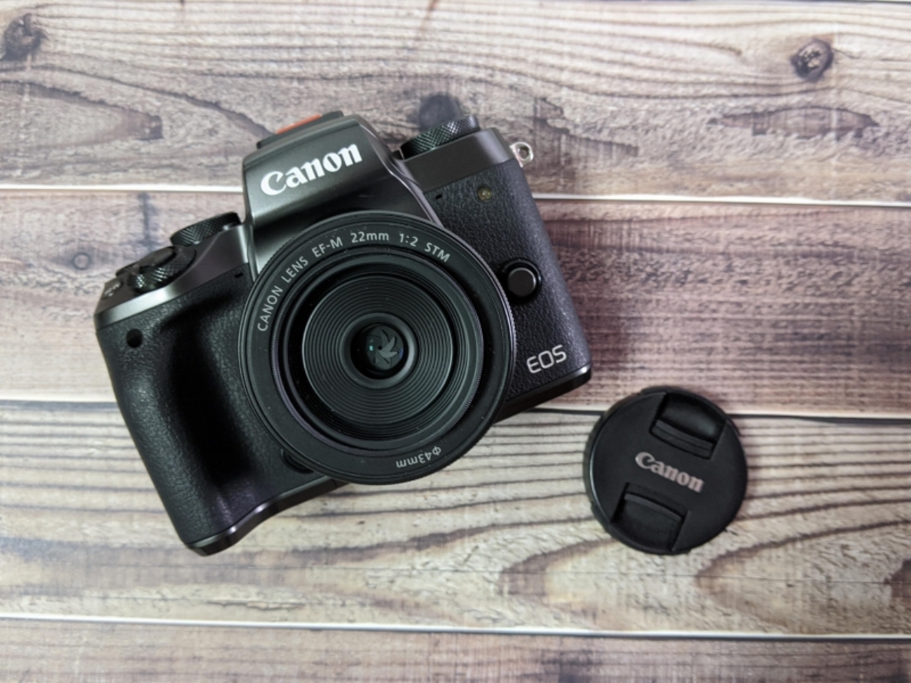 Canon EOS M5 ミラーレス一眼レンズ2点カメラケーキ付き