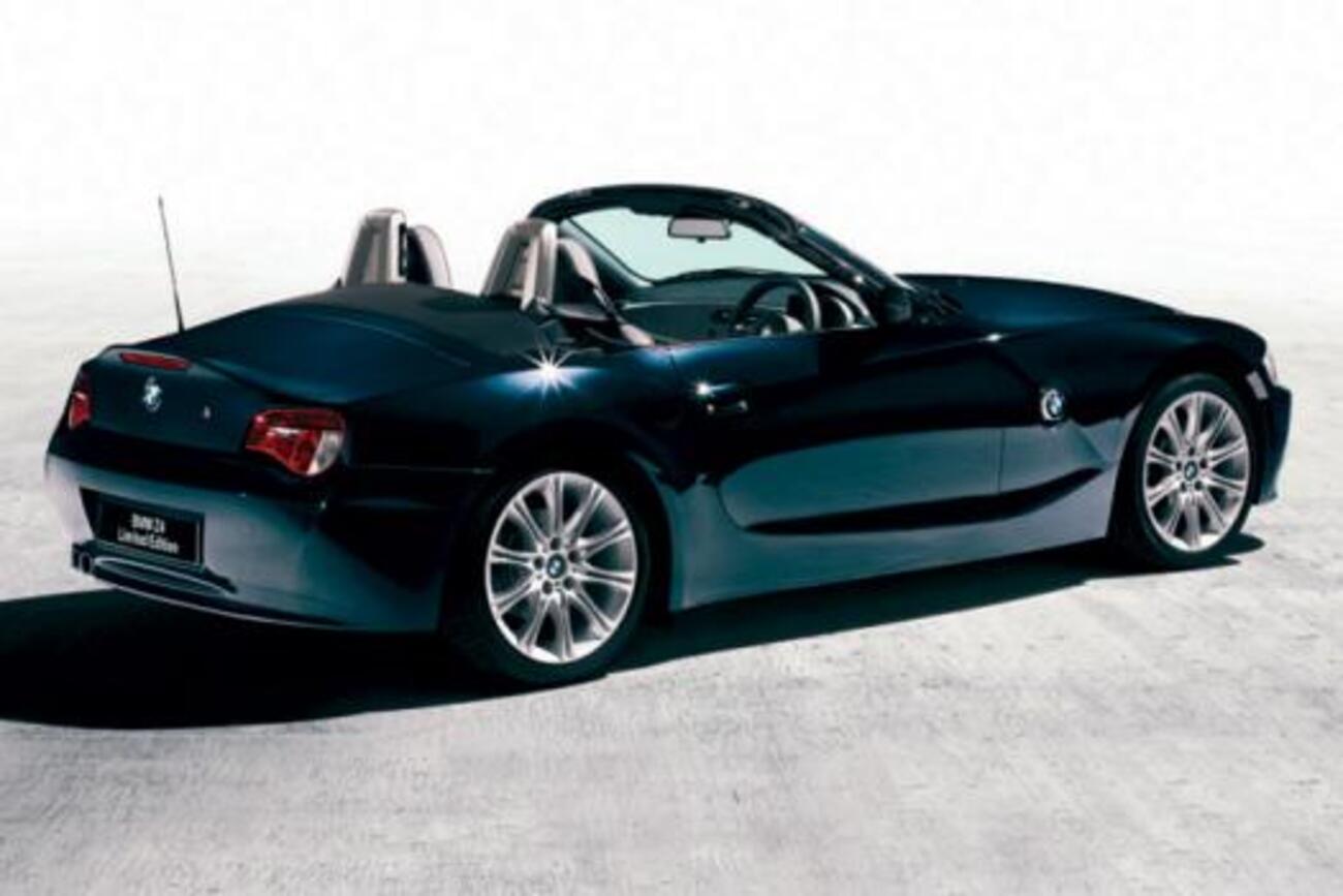 ボディカラーには専用色を採用！BMW Z4ロードスター2.5i特別限定車 