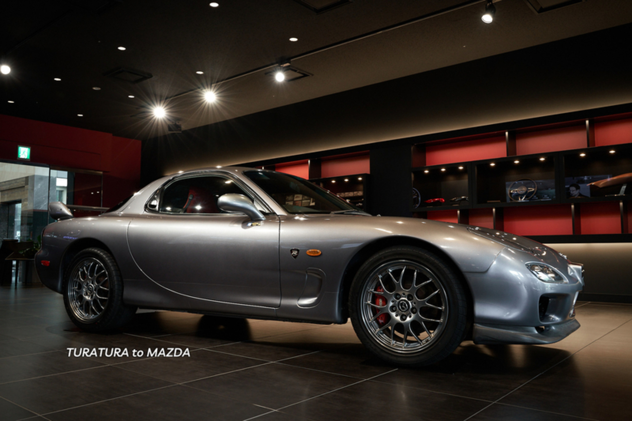マツダブランドスペース大阪で実施されている「RX-7 スピリットR