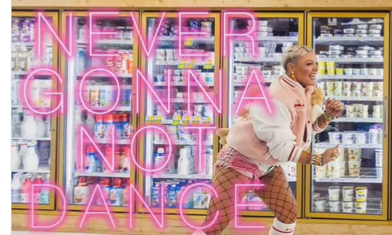 フライヤー NEVER GONNA DANCE ネバ ゴナ ダンス 2005年 Amazon.co.jp: V6 坂本昌行 主演舞台 『 NEVER GONNA DANCE