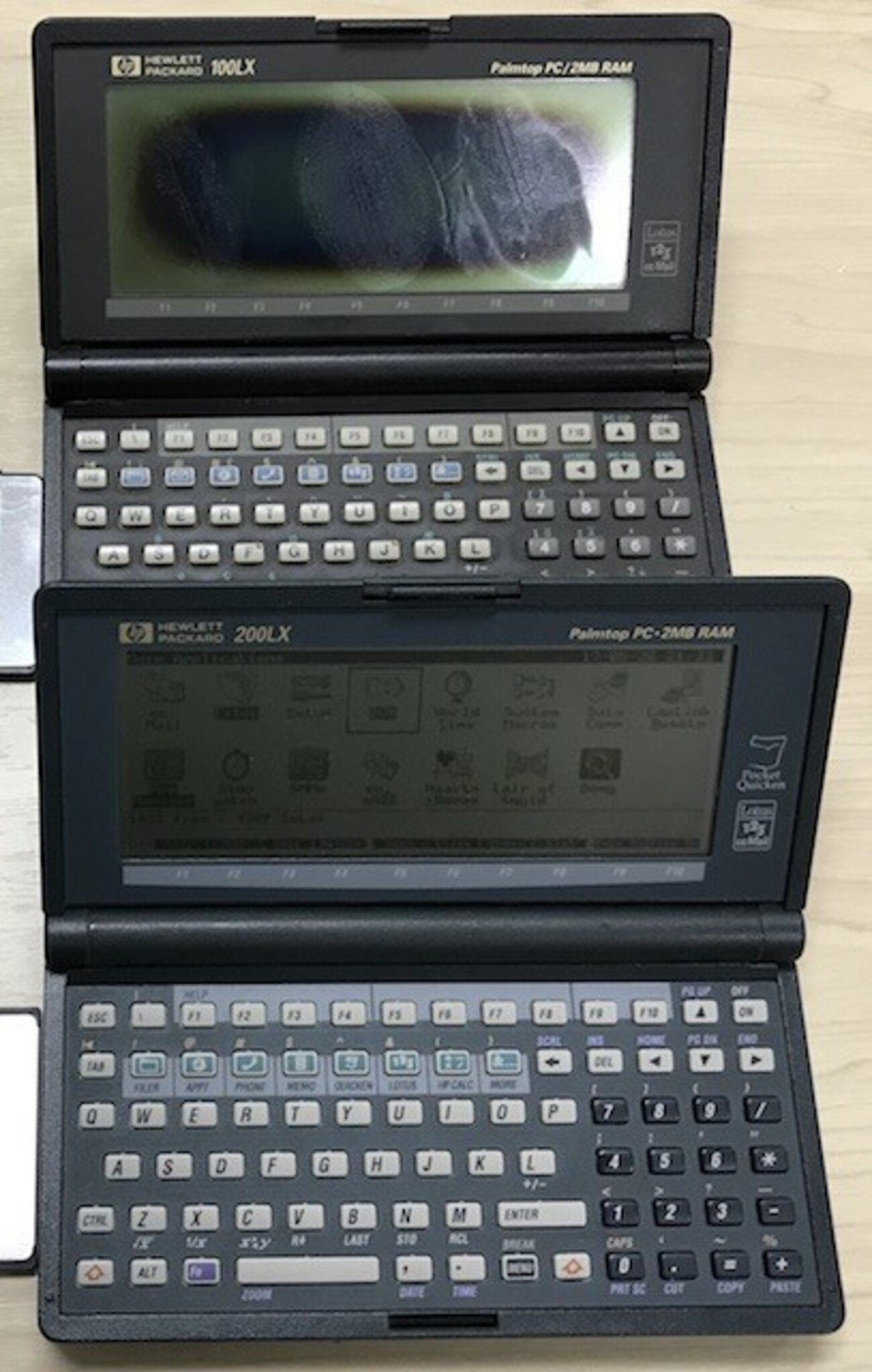 液晶のパーツ取りのつもりでジャンクのHP200LXを落札したら。 - 趣味と物欲