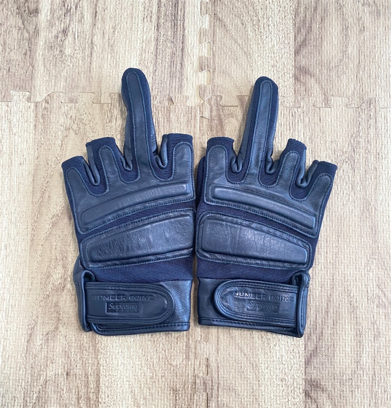 Supreme Number (N)ine Leather Gloves - HYPE Timothy