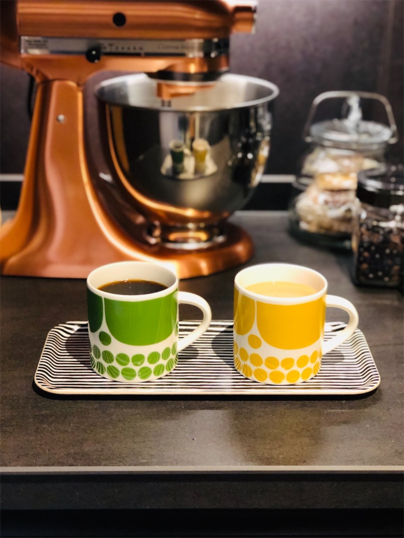 ARABIA スンヌンタイのイエロー＆グリーン マグカップ◎たっぷり入る 