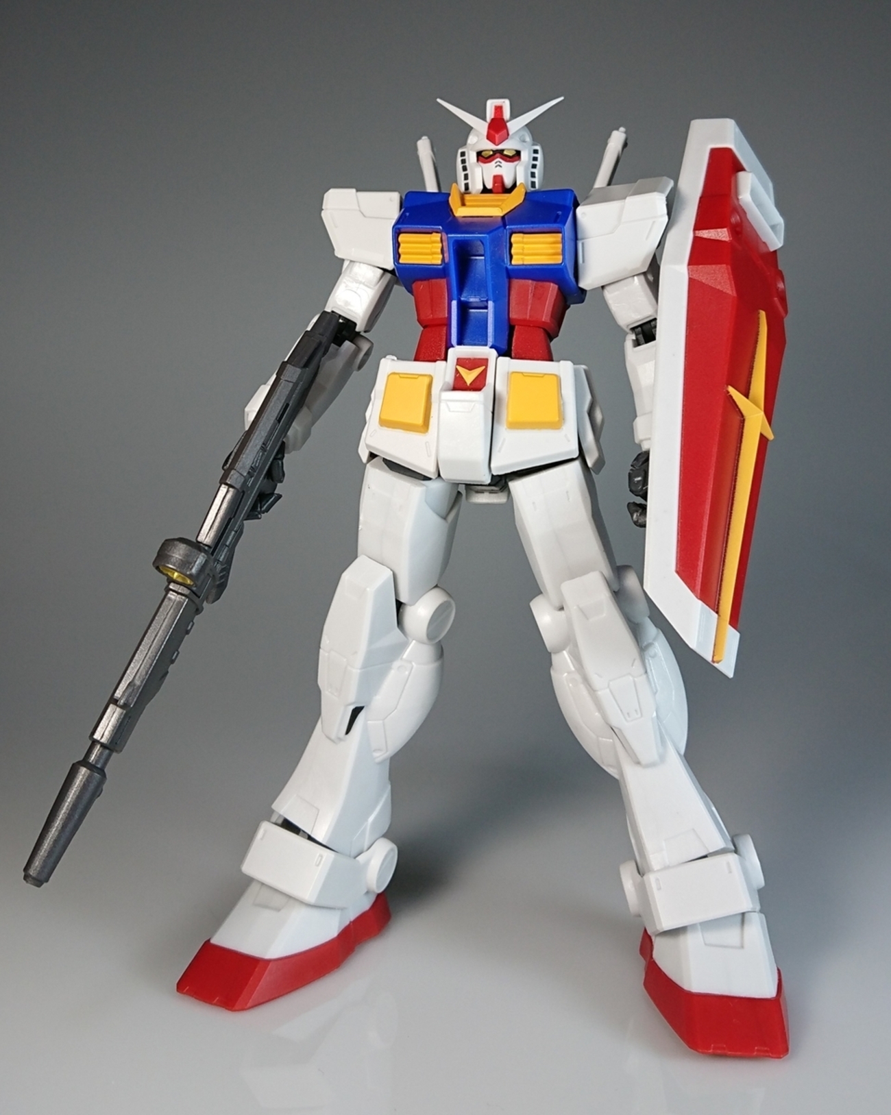 GUNDAM UNIVERSE RX-78-2 GUNDAM レビュー 世界展開を掲げる新世代 