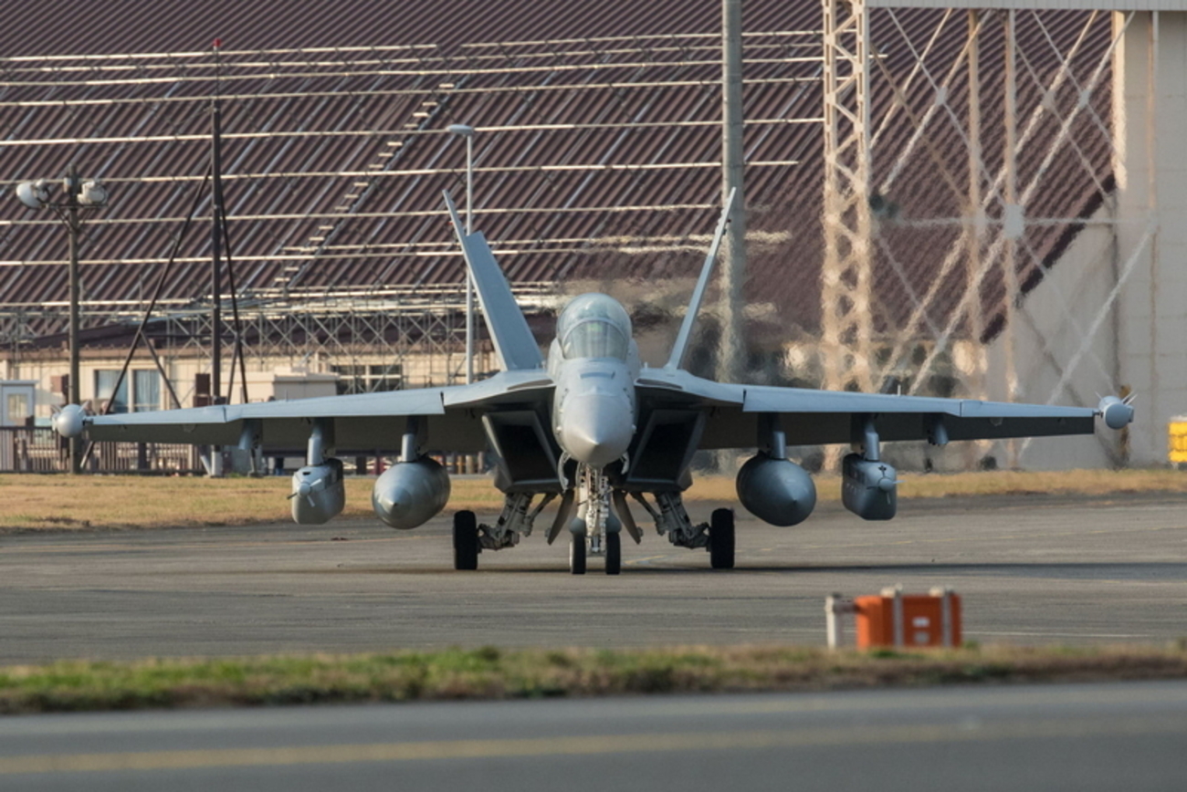 11月30日 横田基地 VAQ-138 Yellow Jackets EA-18G - たつなおの飛行機日記