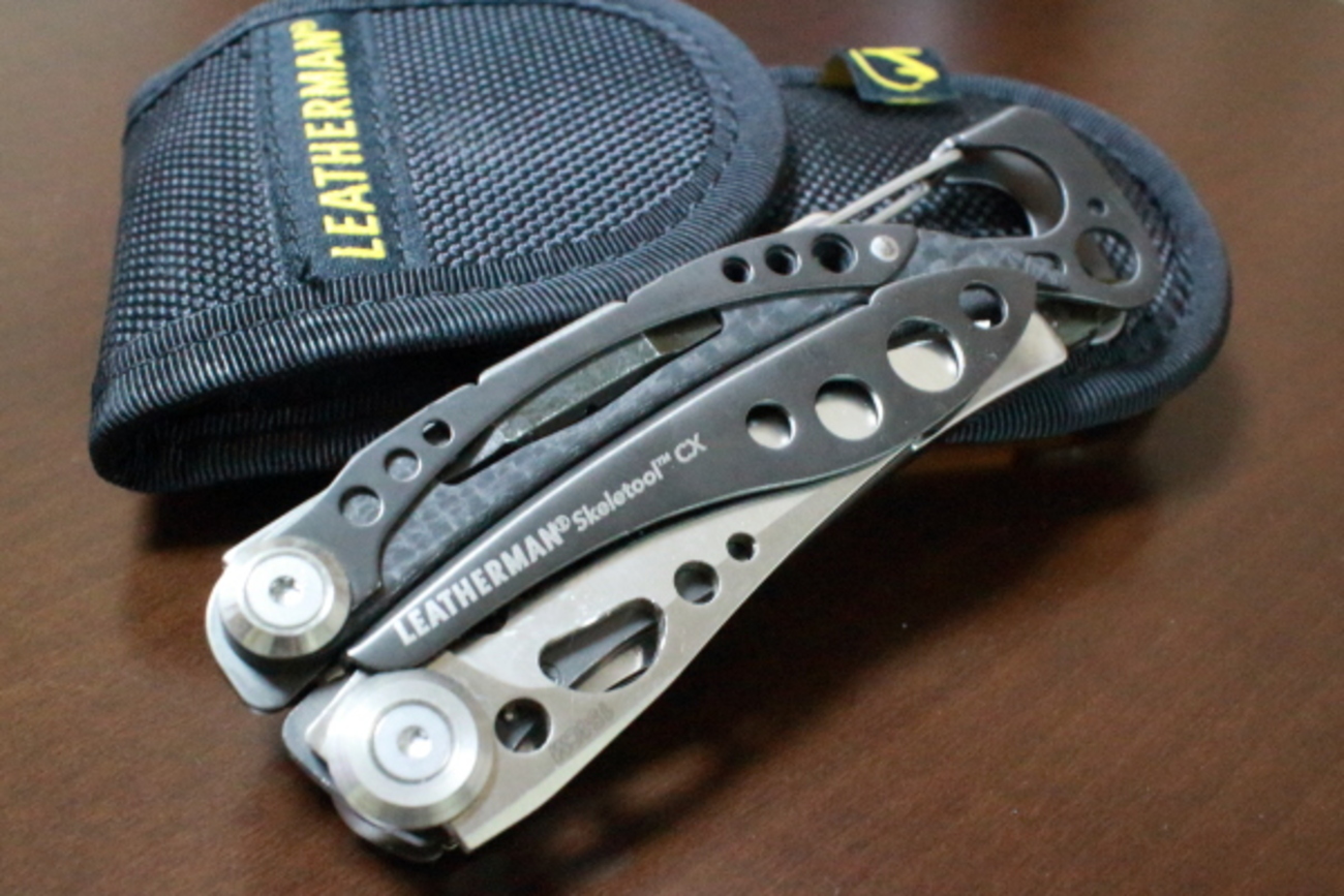 自慢の道具は「LEATHERMAN Skeletool(レザーマン・スケルツール)CX 