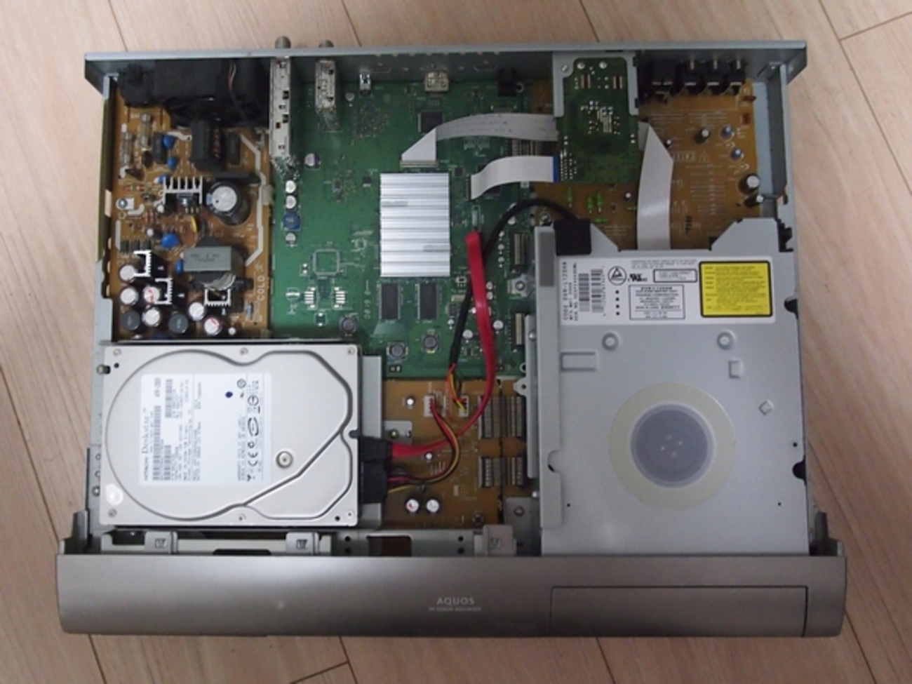 分解】古いDVD/HDDレコーダーを分解しHDDを取外す(SHARP製DV-AC82 