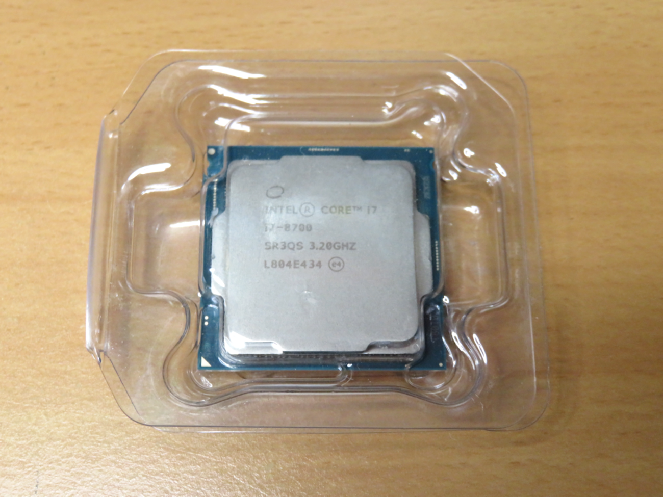 Dell OptiPlex 3060 SFF の CPU交換（Core i3-8100 → Core i7-8700 