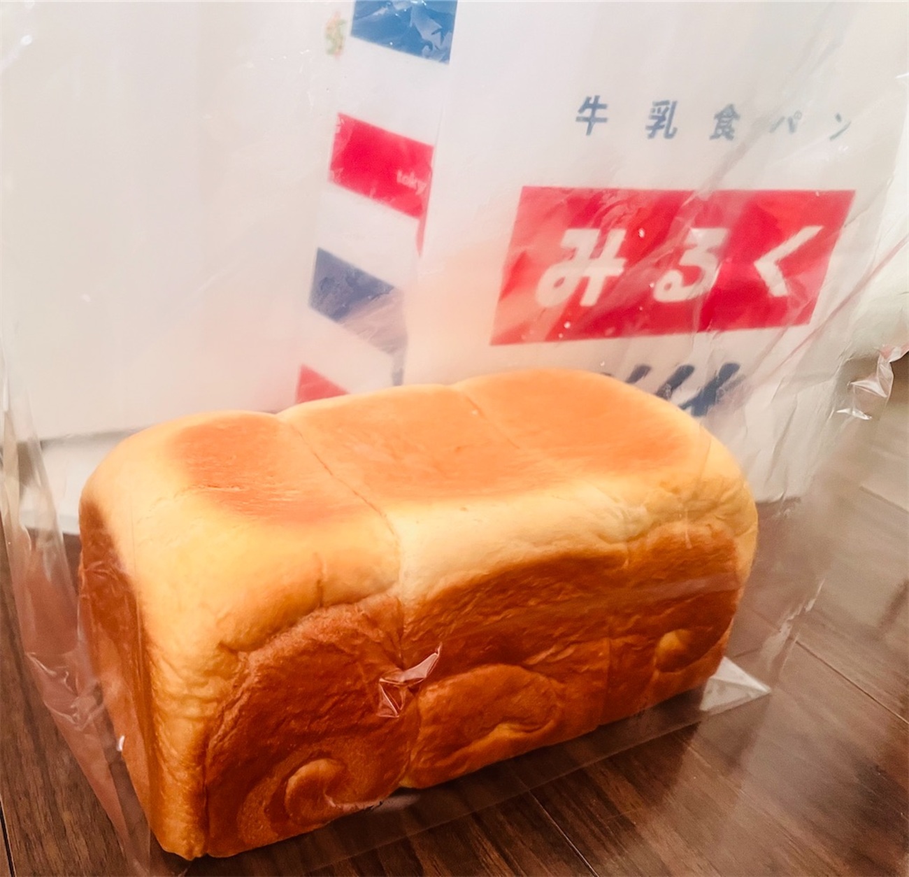 牛乳食パン専門店 みるく 本店 ｜北綾瀬｜しっとりみるく食パン