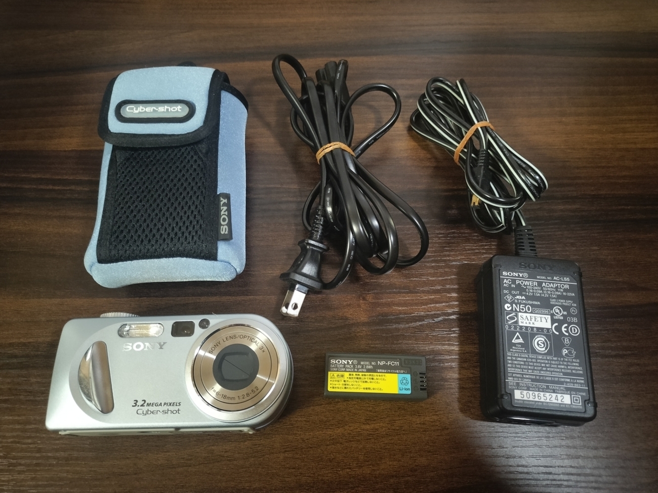 ハードオフで発見！SONYサイバーショットDSC-P8｜オールドコンデジ復活 
