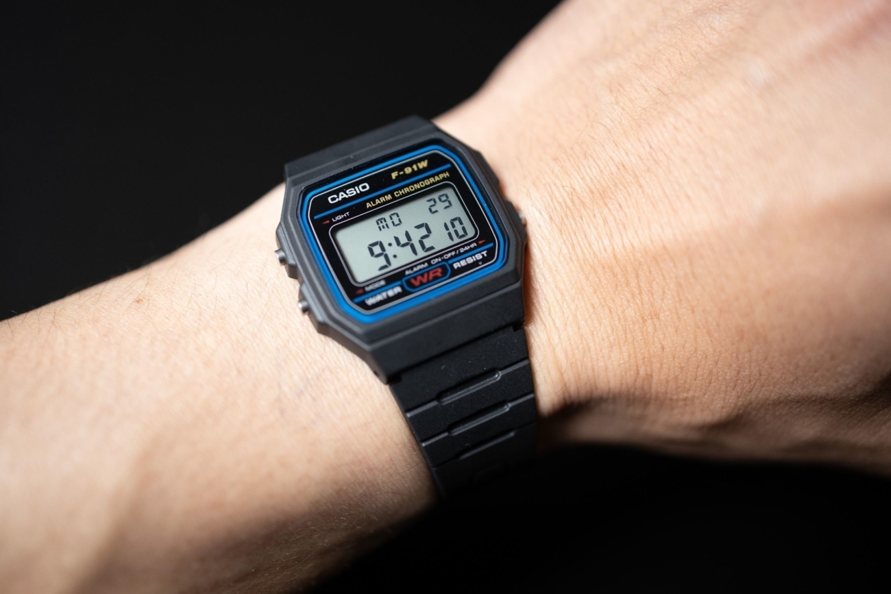 俺のアウトドア用ウォッチはコレだ【カシオ F-91W-1JF】 - のぼるひと