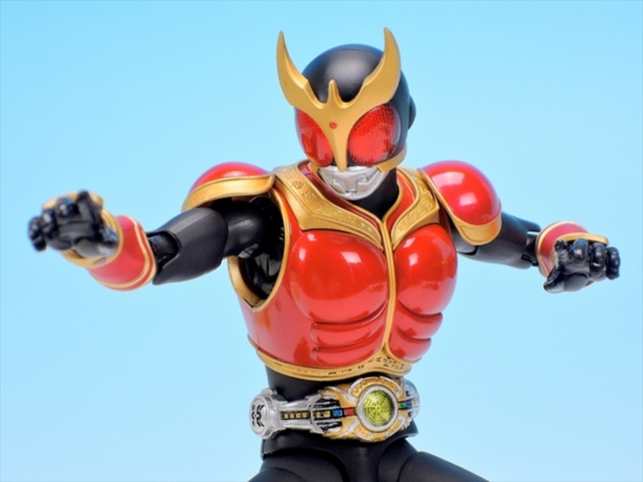 S.H.フィギュアーツ 真骨彫製法 仮面ライダークウガ ライジング 