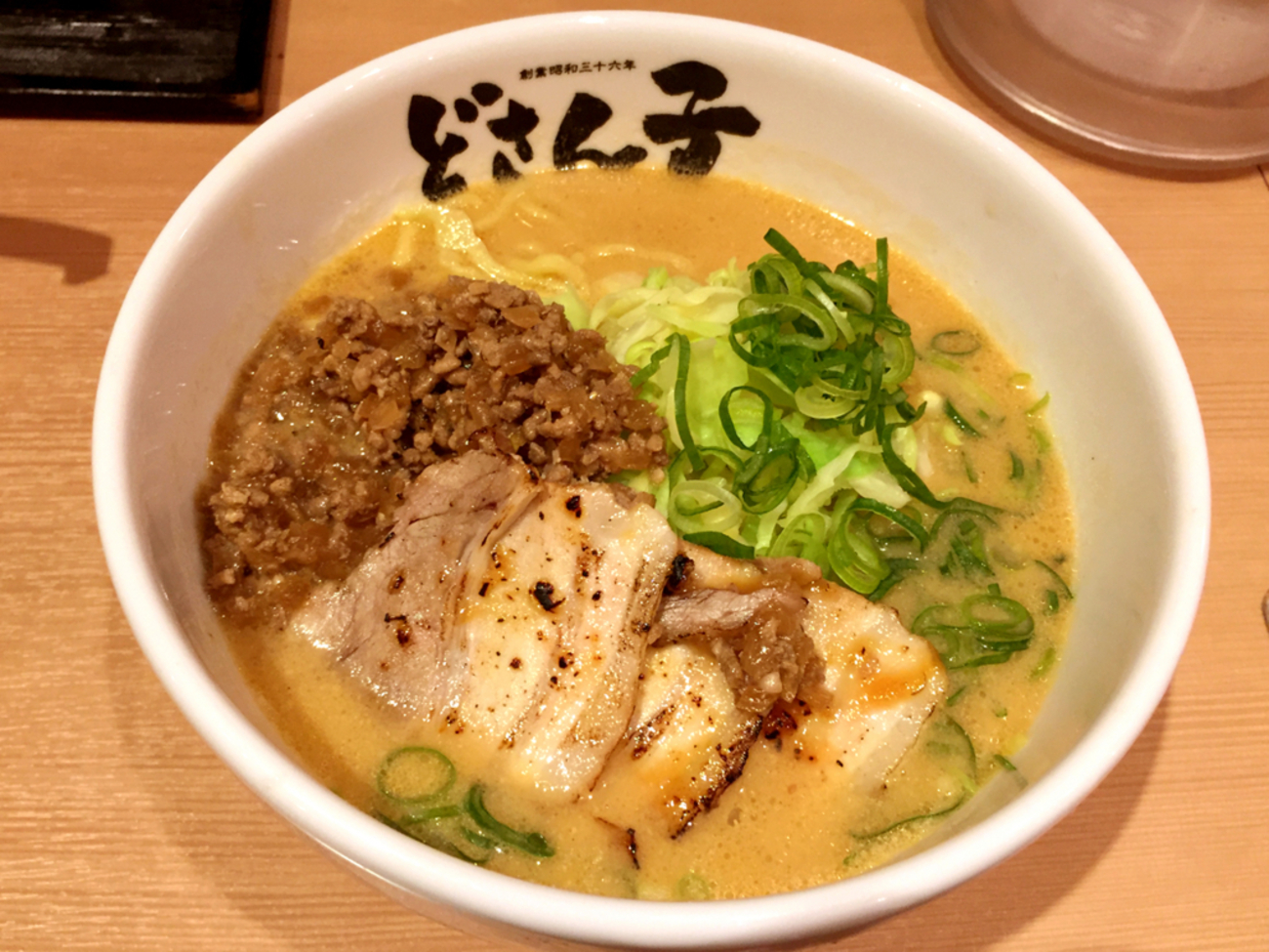 日本人に味噌ラーメンを浸透させた昭和の巨大チェーン「どさん子」が