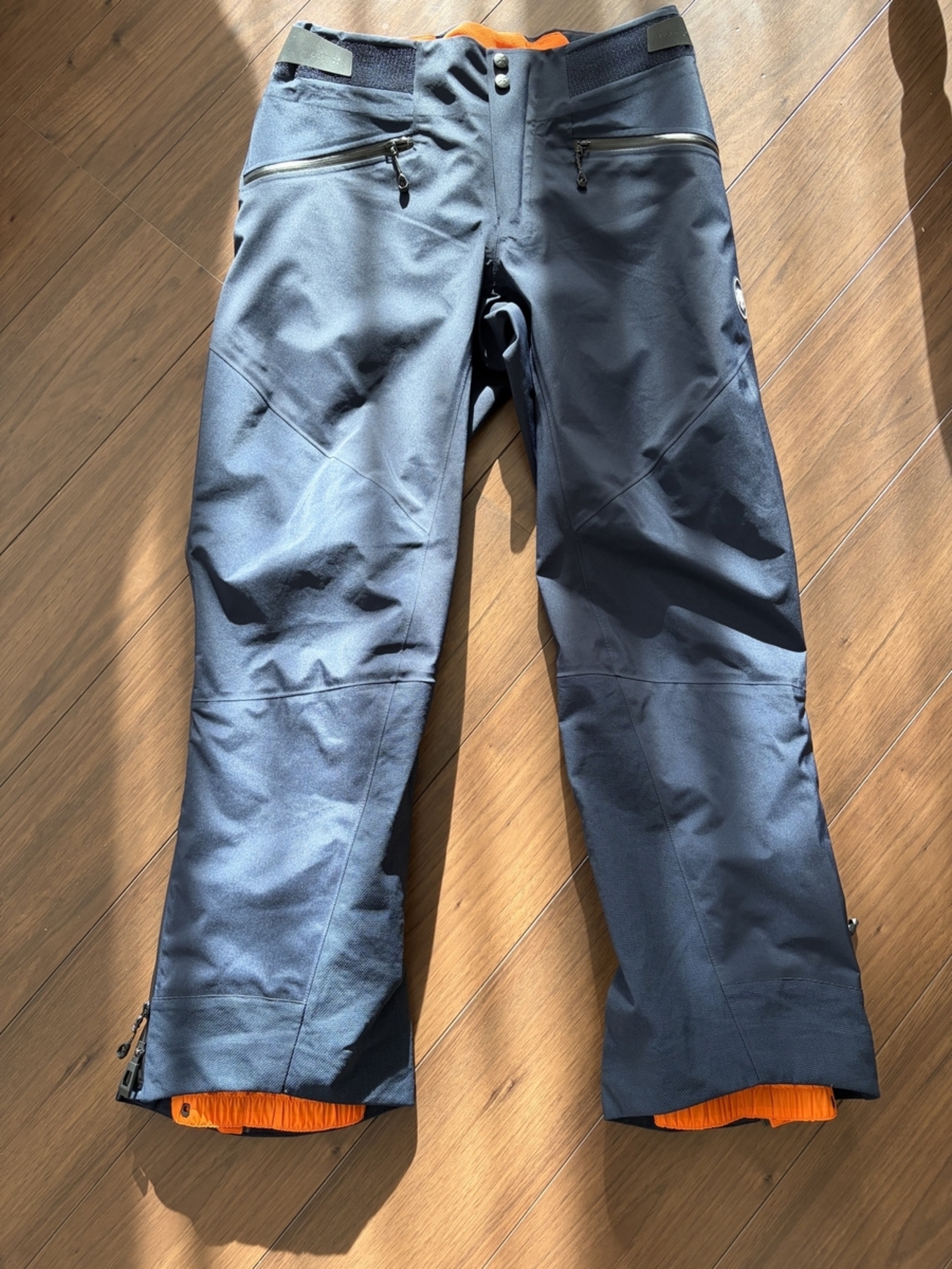 とうとうハードシェルパンツ購入に至る MAMMUT EIGER EXTREME Nordwand 