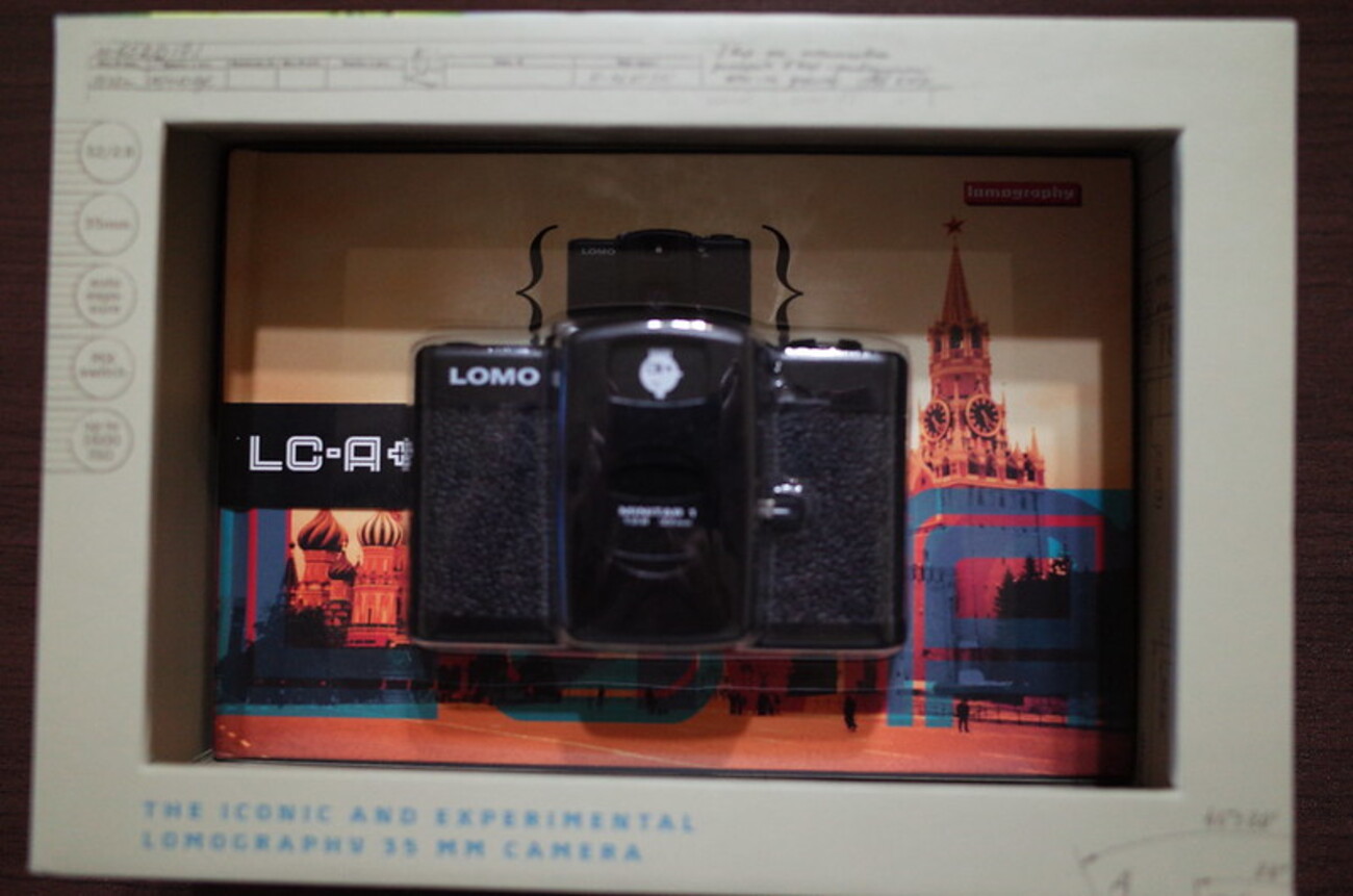 完動品　LOMO LC-A フィルムカメラ　箱　説明書付き トイカメラと過ごす】LOMO LC-A